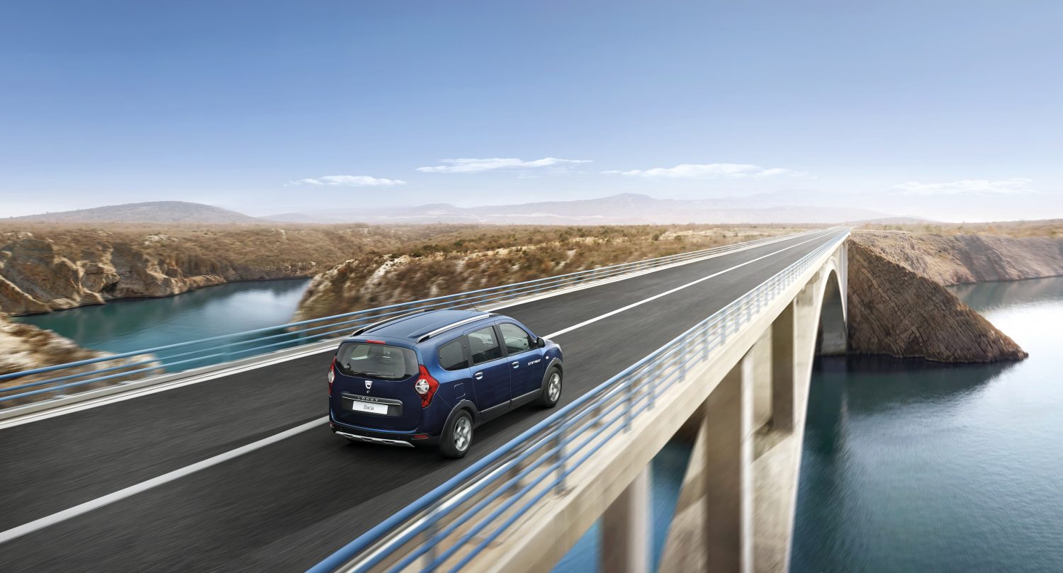 7 paikkainen auto Dacia Lodgy