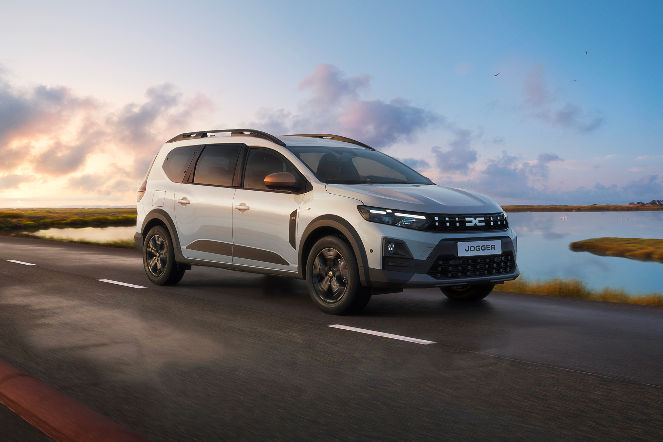 Sandstone beige Dacia Jogger